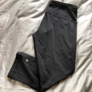 Lululemon size 6 SOLID BLACK!!